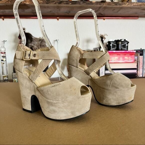 DOLLS KILL Koi Couture Platform Sandal - Picture 2 of 11